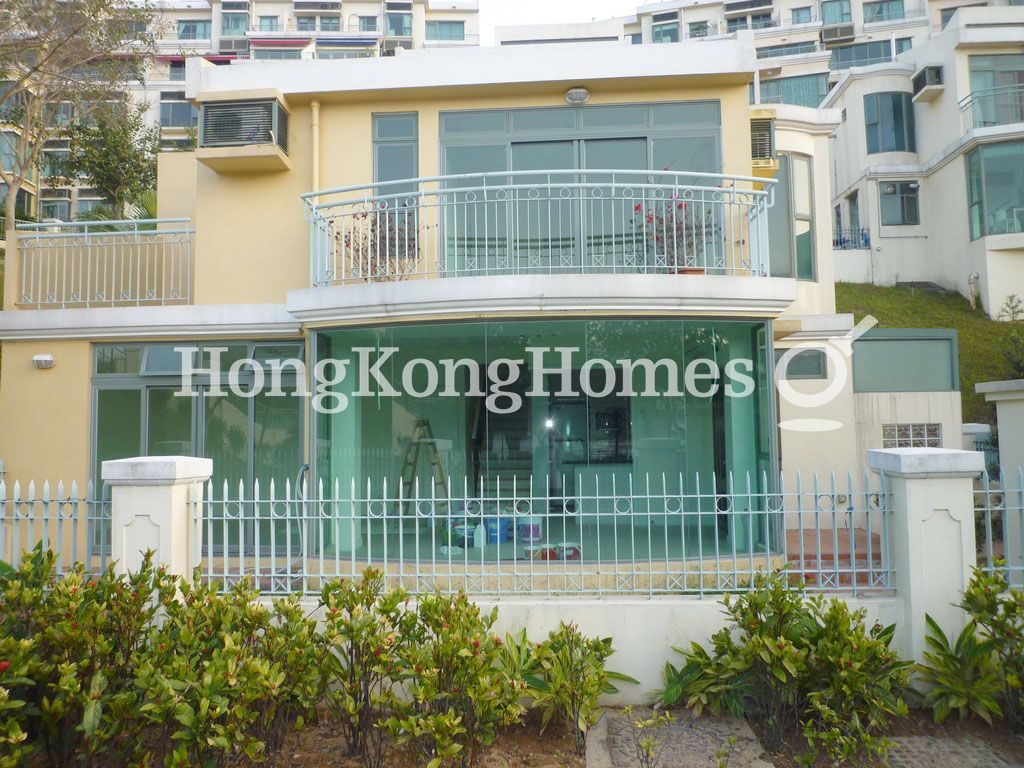 Townhouse — Phase 8 - La Costa - Costa Avenue (1-33 odd), Discovery Bay
