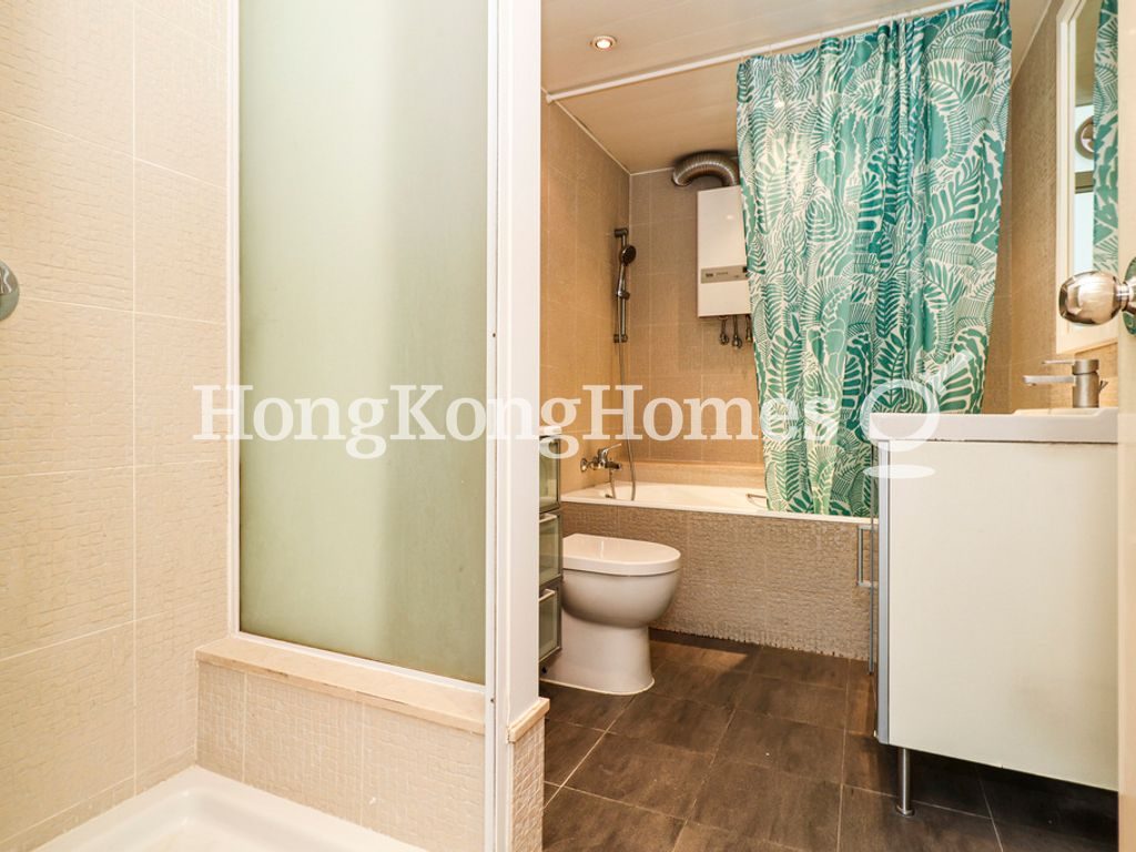 Guest Bathroom — Race Course Mansion, Happy Valley