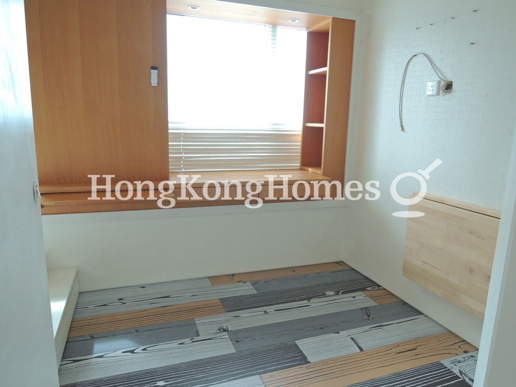 Second Bedroom — Sorrento Tower - 3, Tsim Sha Tsui