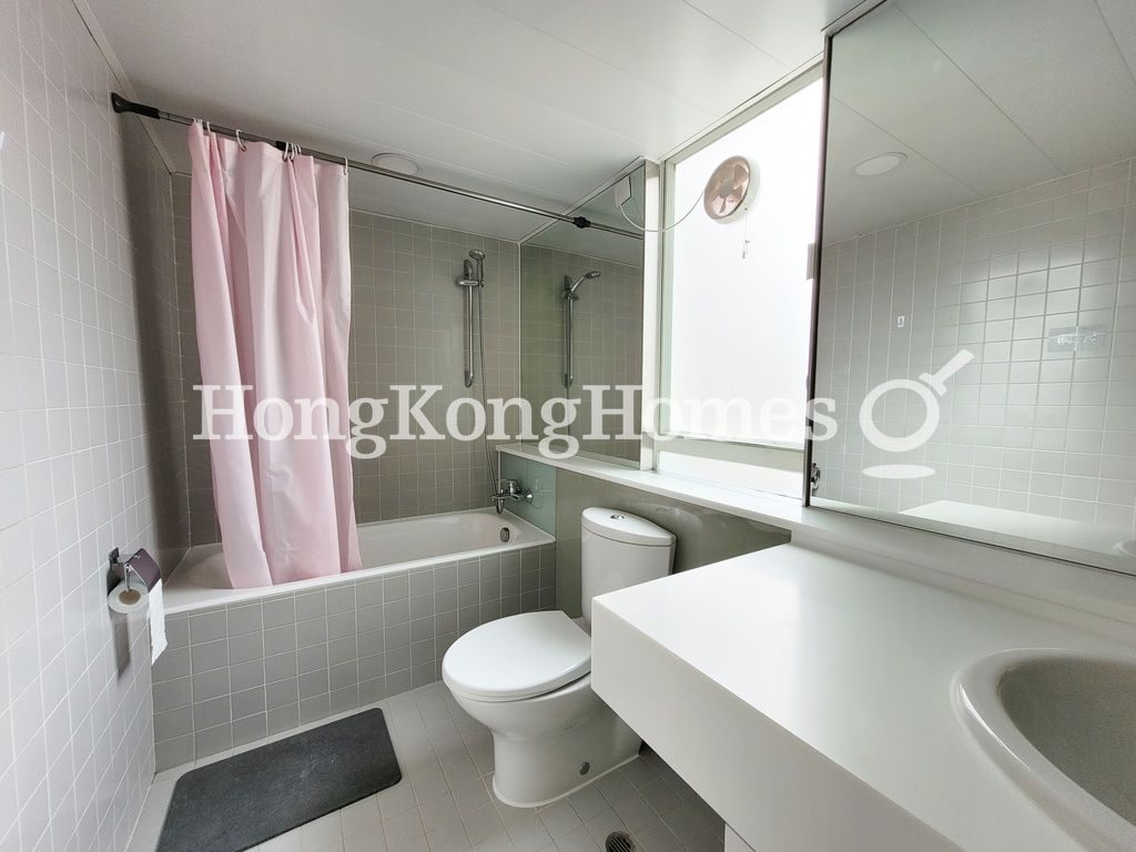 Master Bathroom — The Redhill Peninsula - Block 02, Tai Tam