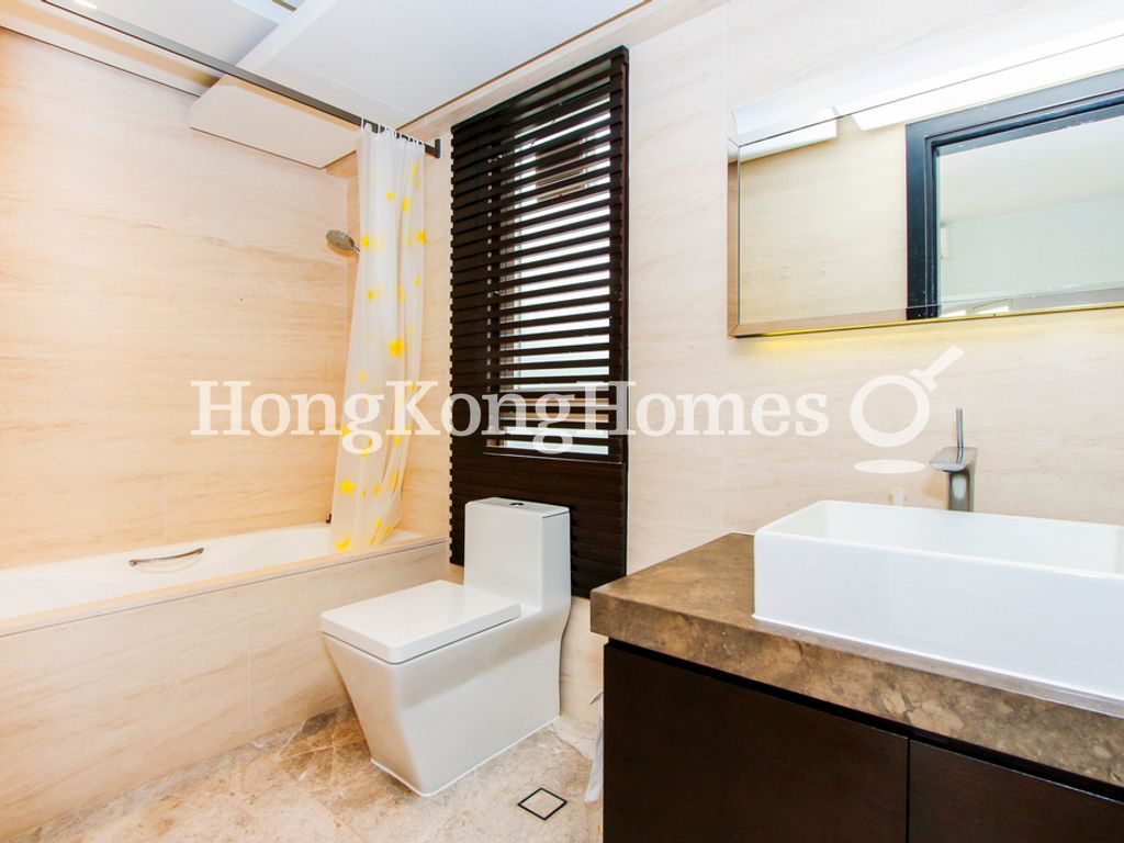 Master Bathroom — The Redhill Peninsula - Block 03, Tai Tam