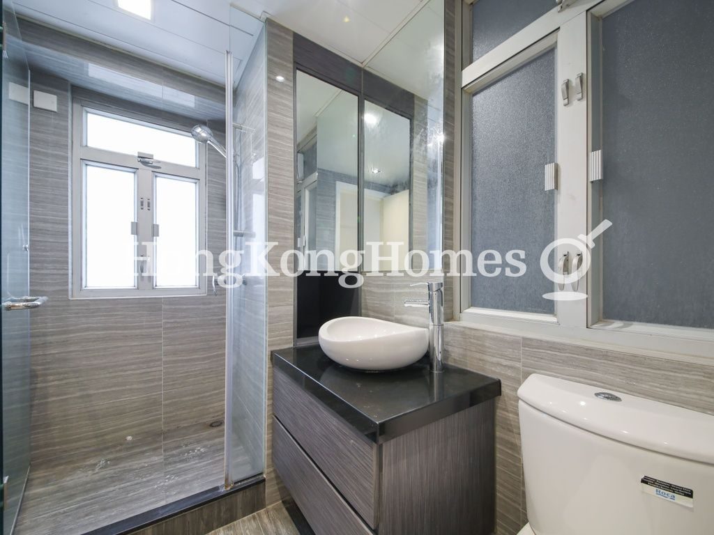 Guest Bathroom — Jade House, Wan Chai