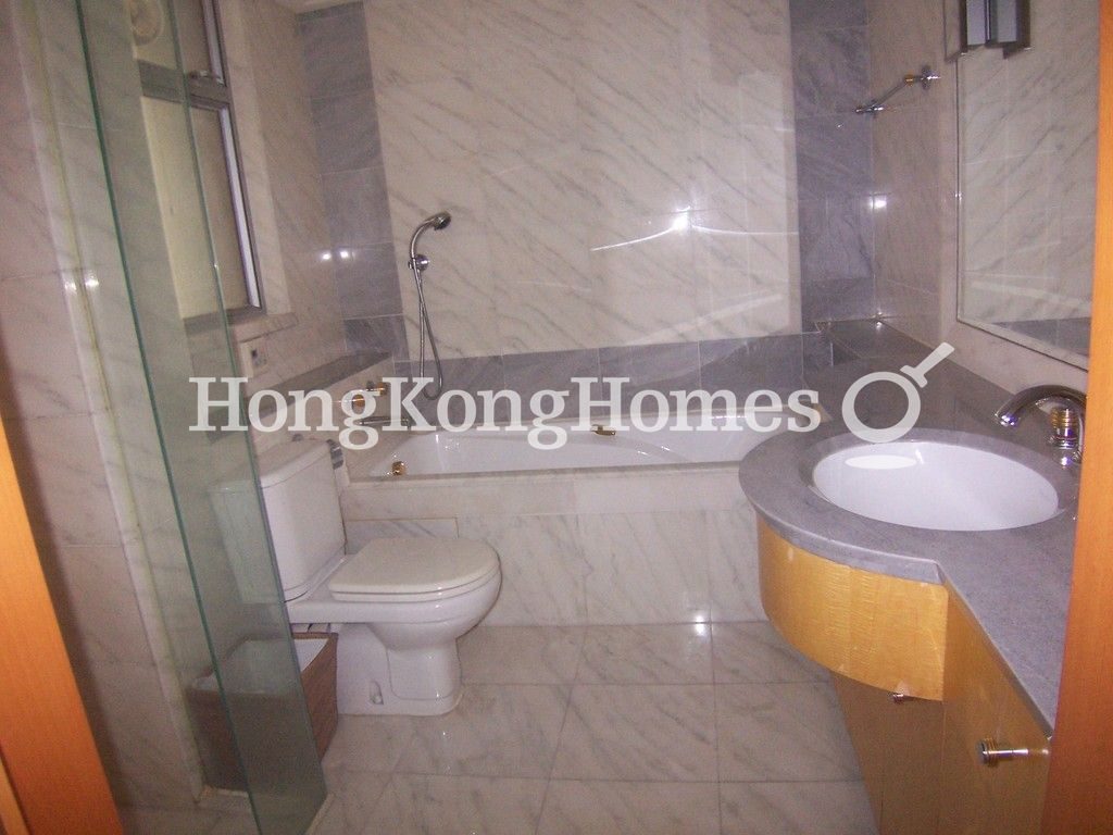 Master Bathroom — The Waterfront - Block 05, Tsim Sha Tsui