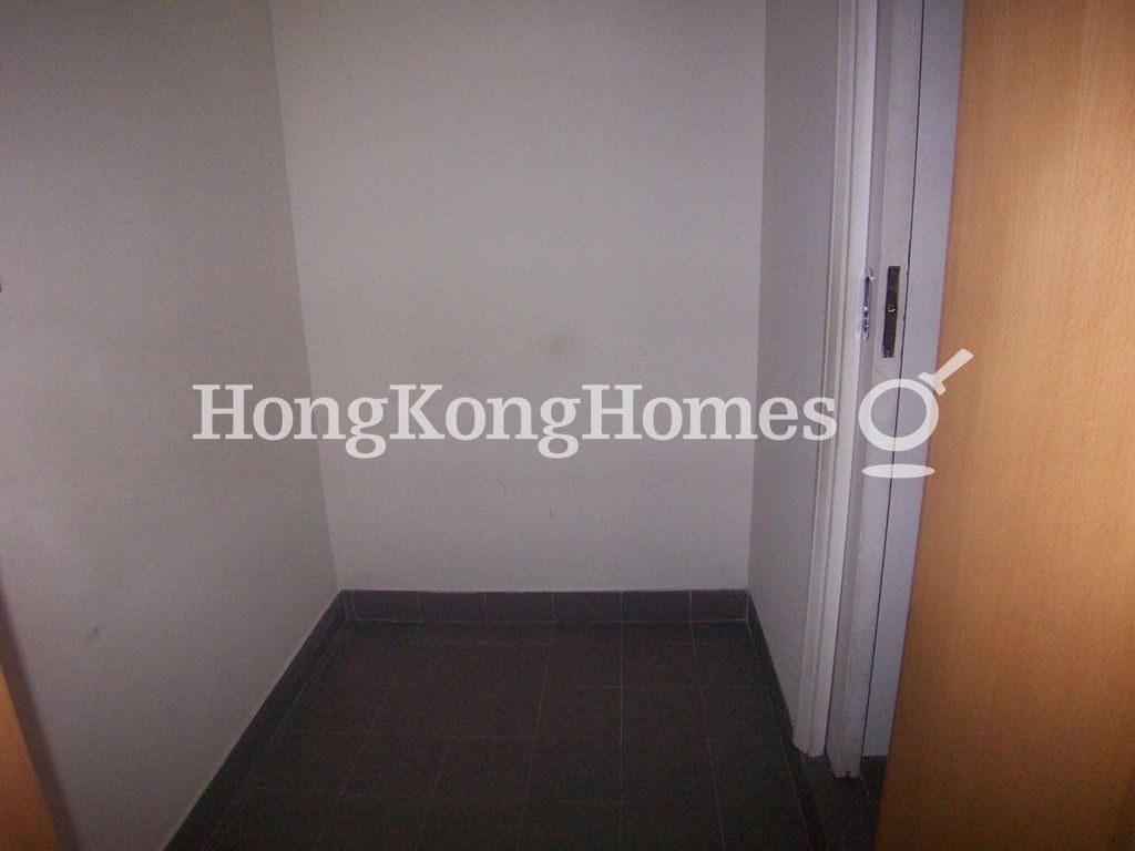 Maid's Room — The Waterfront - Block 05, Tsim Sha Tsui