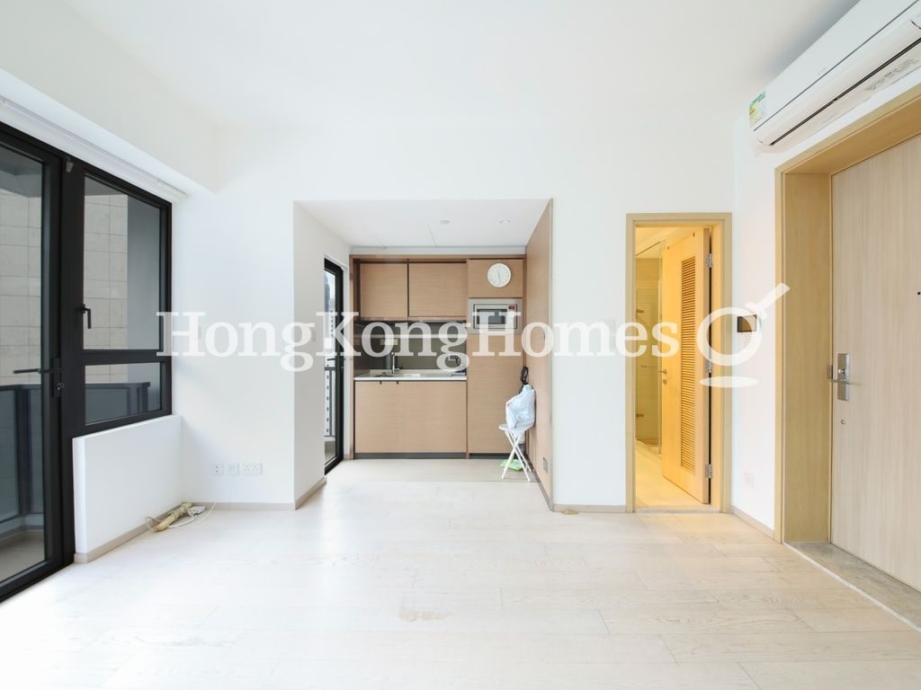 Studio — L'Wanchai, Wan Chai