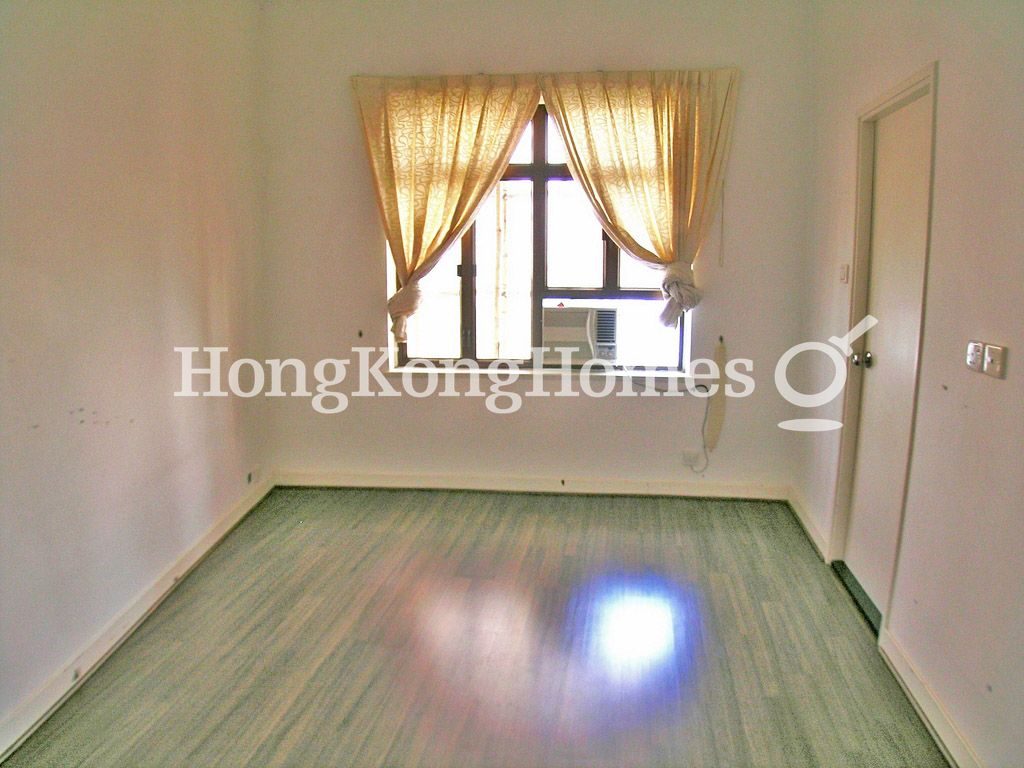 Second Ensuite Bedroom — Grandview Mansions, Tai Hang