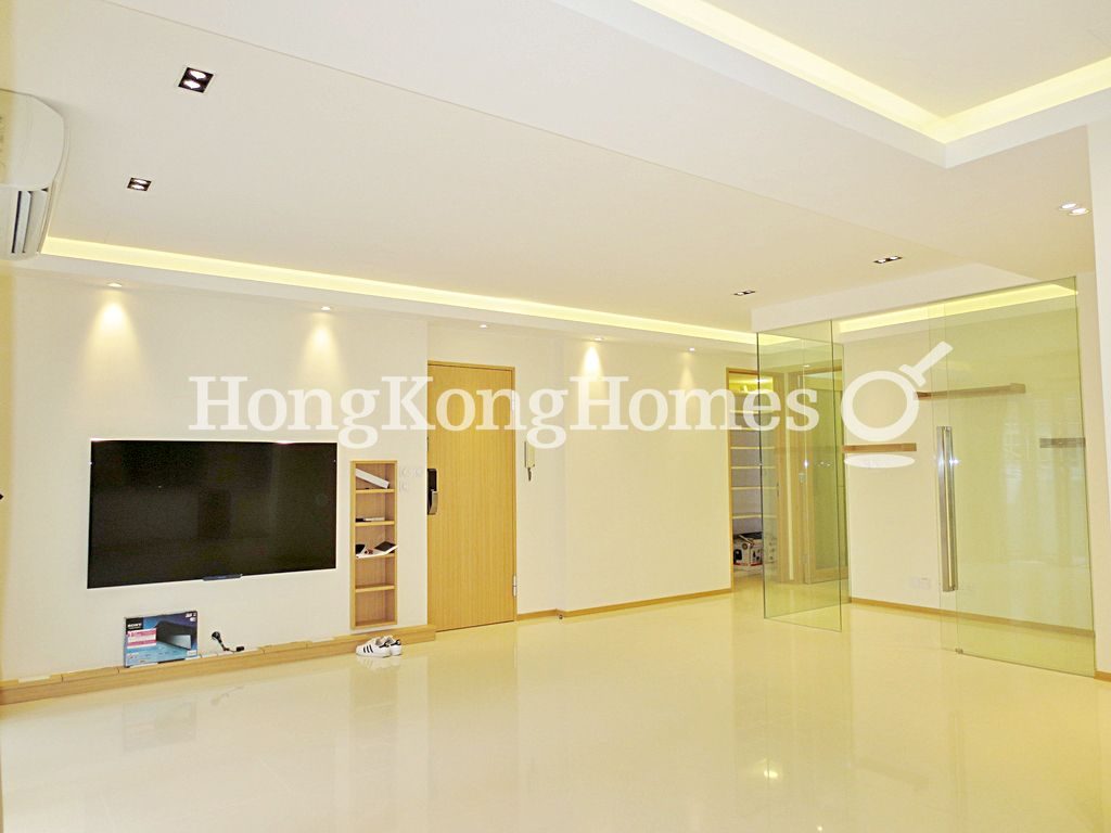 Living and Dining Room — Hyde Park Mansion, Causeway Bay