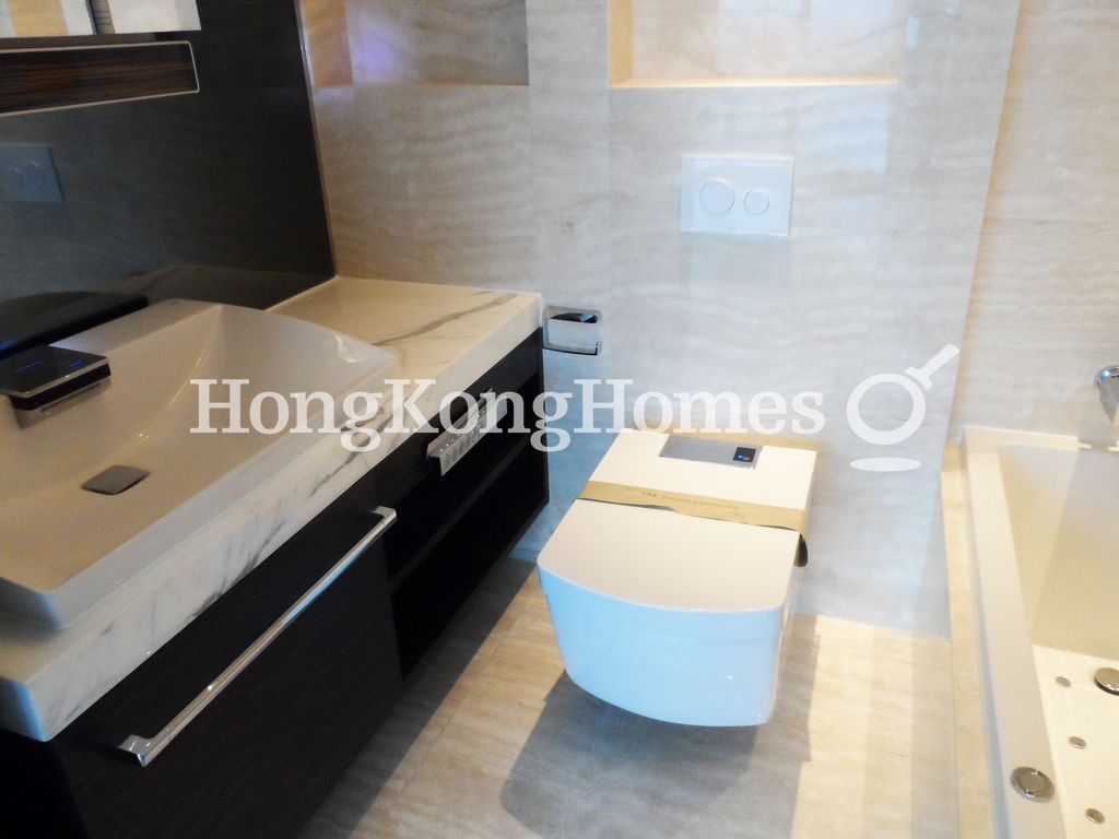 Master Bathroom — Marinella - Tower 3, Wong Chuk Hang