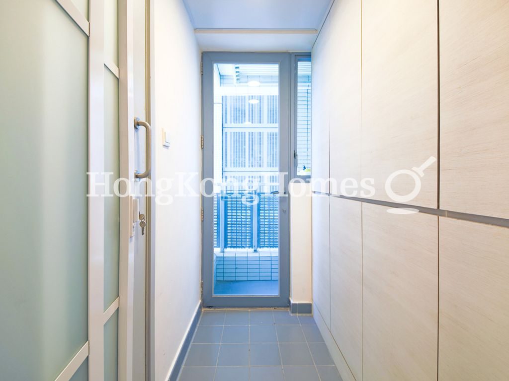 Maid's Room — Residence Bel-air - Phase 02, South Tower 01, Pokfulam
