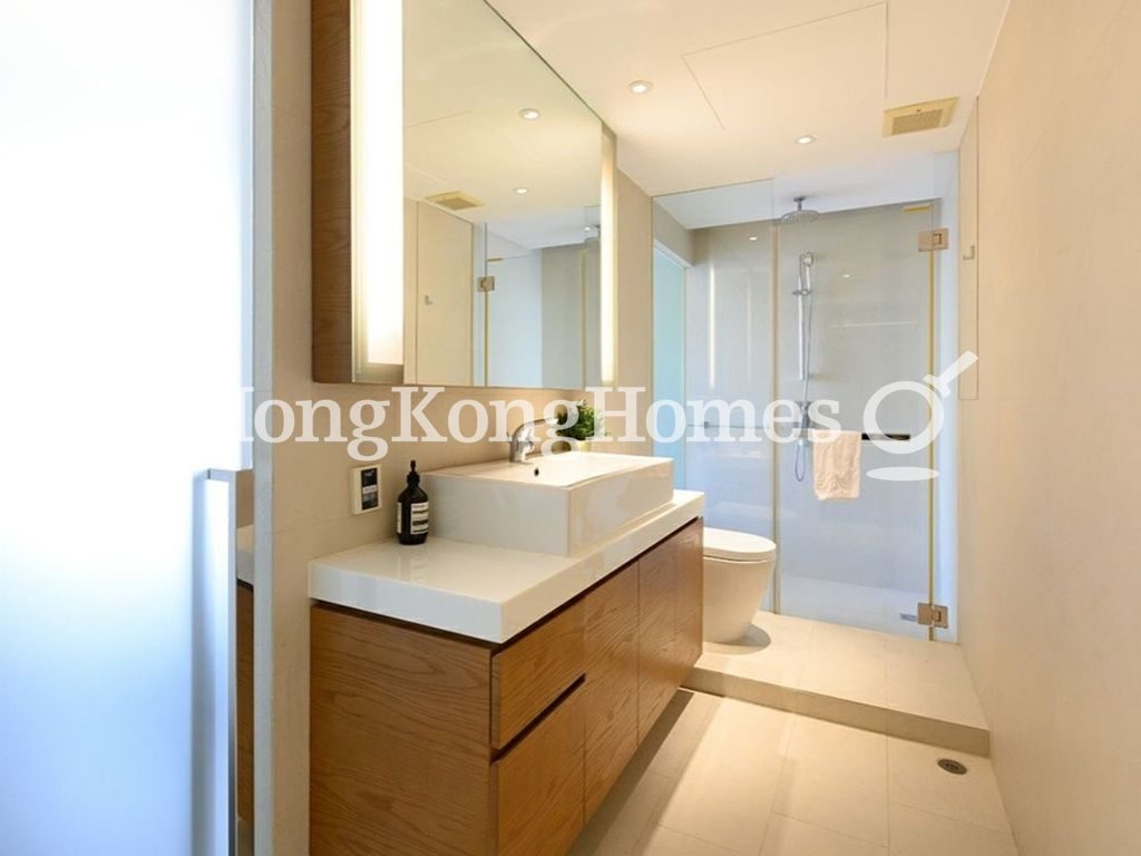 Master Bathroom — Botanic Terrace, Mid-levels West