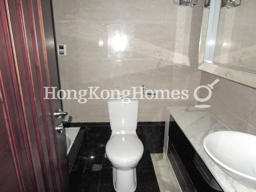 Guest Bathroom — Celestial Heights-Celestial Avenue No. 28, Ho Man Tin / Waterloo Road