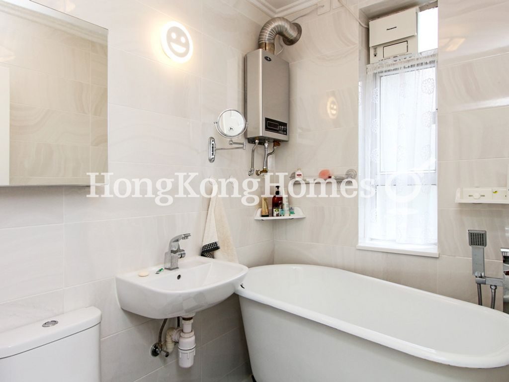 Guest Bathroom — HillView, Mid-levels Central
