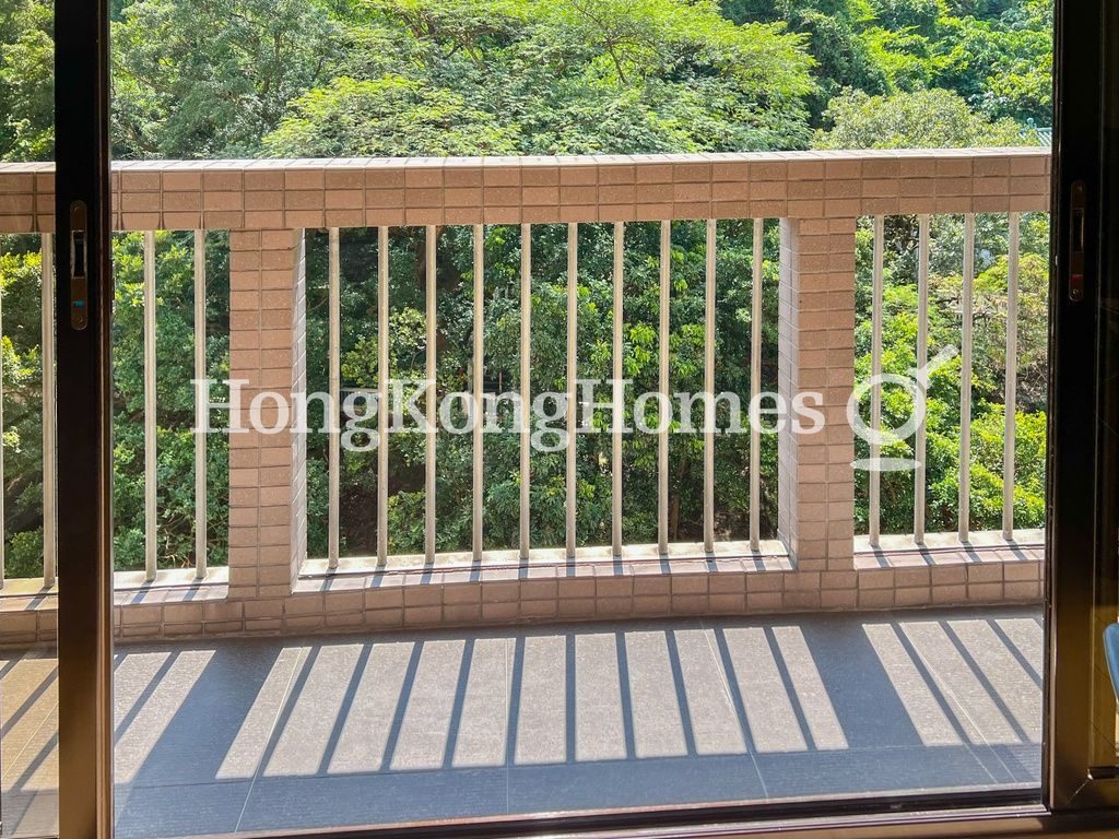 Balcony — Realty Gardens - London Court, Mid-levels West