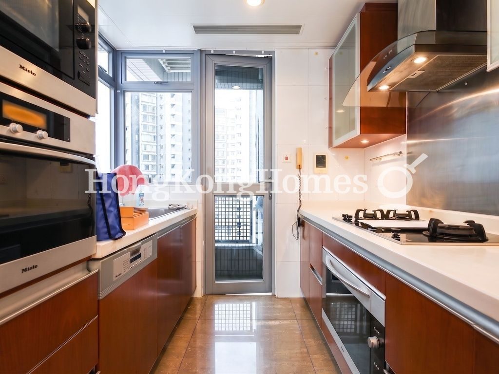 Kitchen — Residence Bel-air - Phase 04, Peak Tower 09, Pokfulam