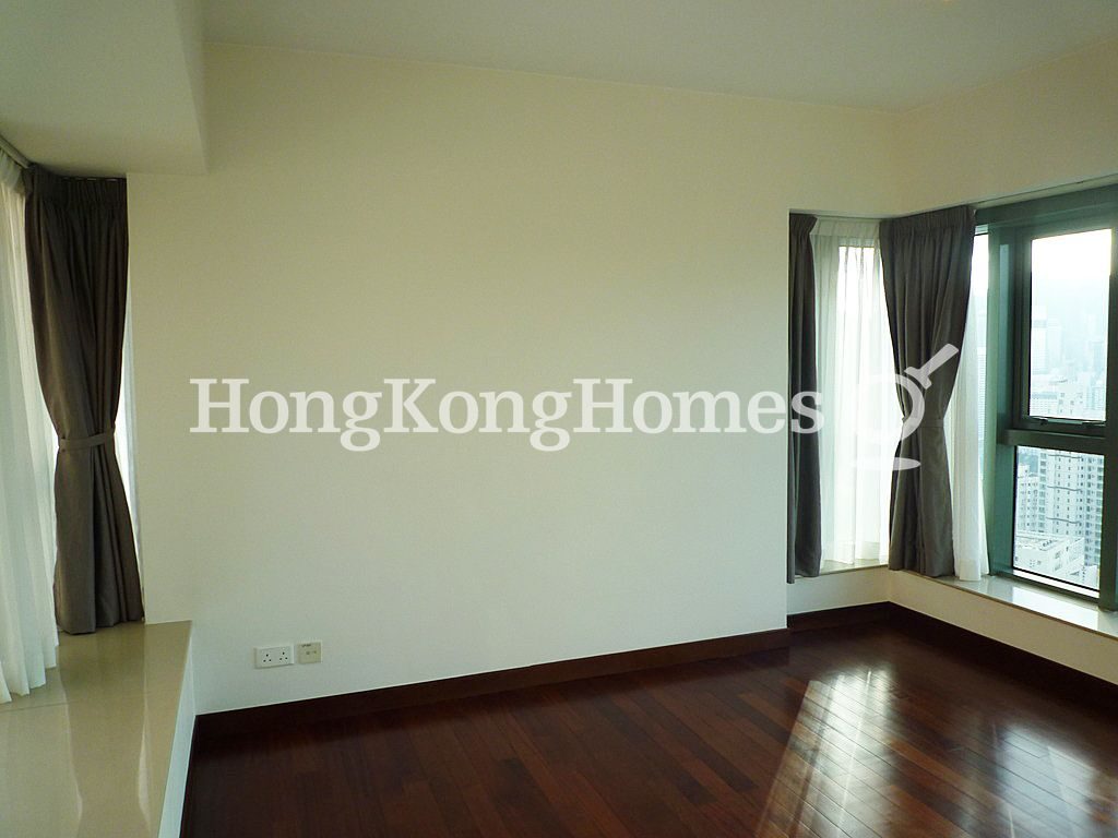 Master Bedroom — Sky Horizon - Block 02, North Point Hill