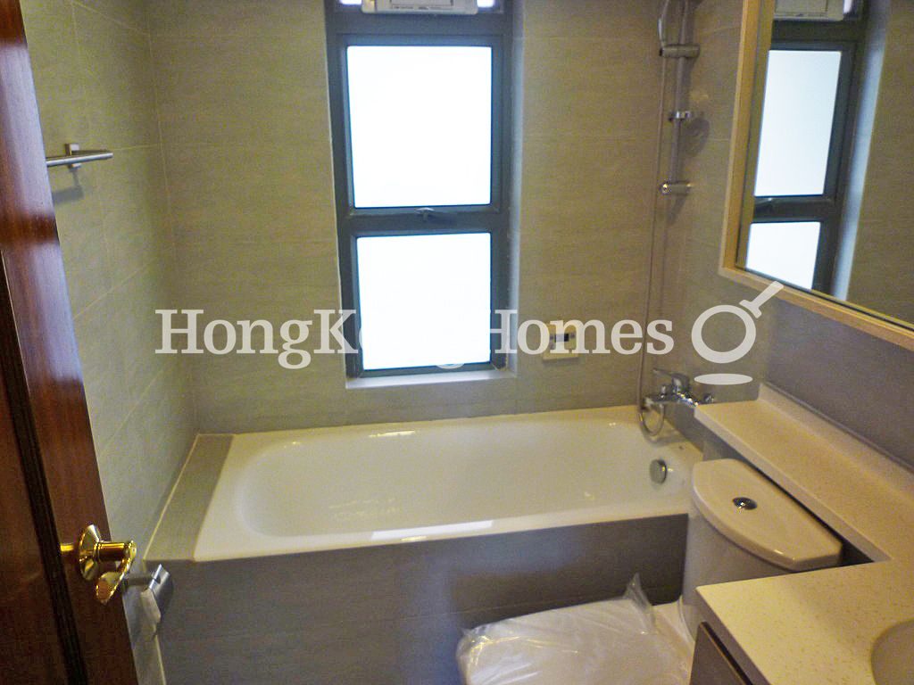 Guest Bathroom — Sky Horizon - Block 02, North Point Hill