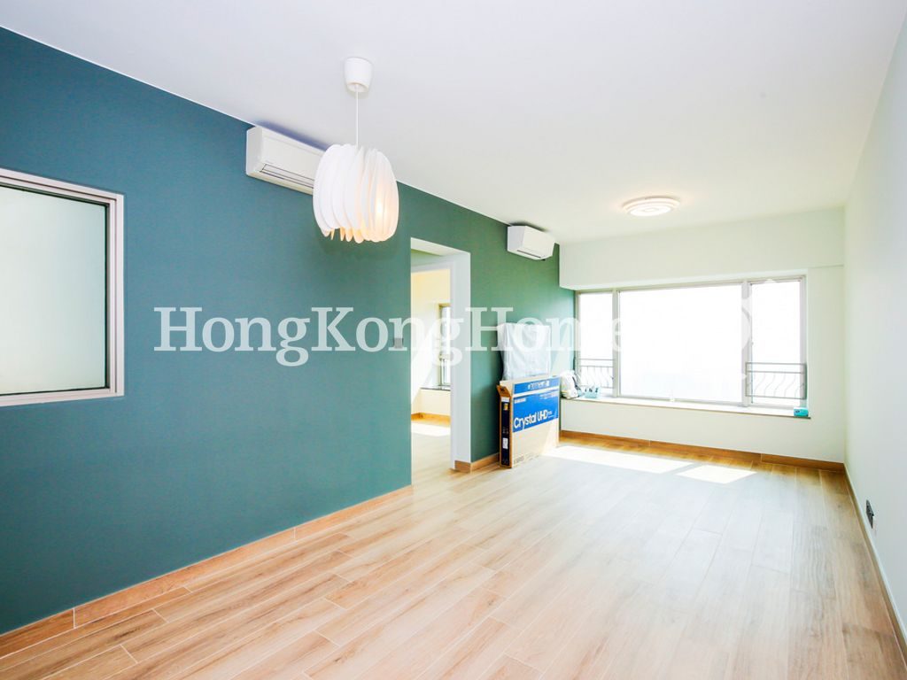 Living and Dining Room — Sorrento Tower - 5, Tsim Sha Tsui