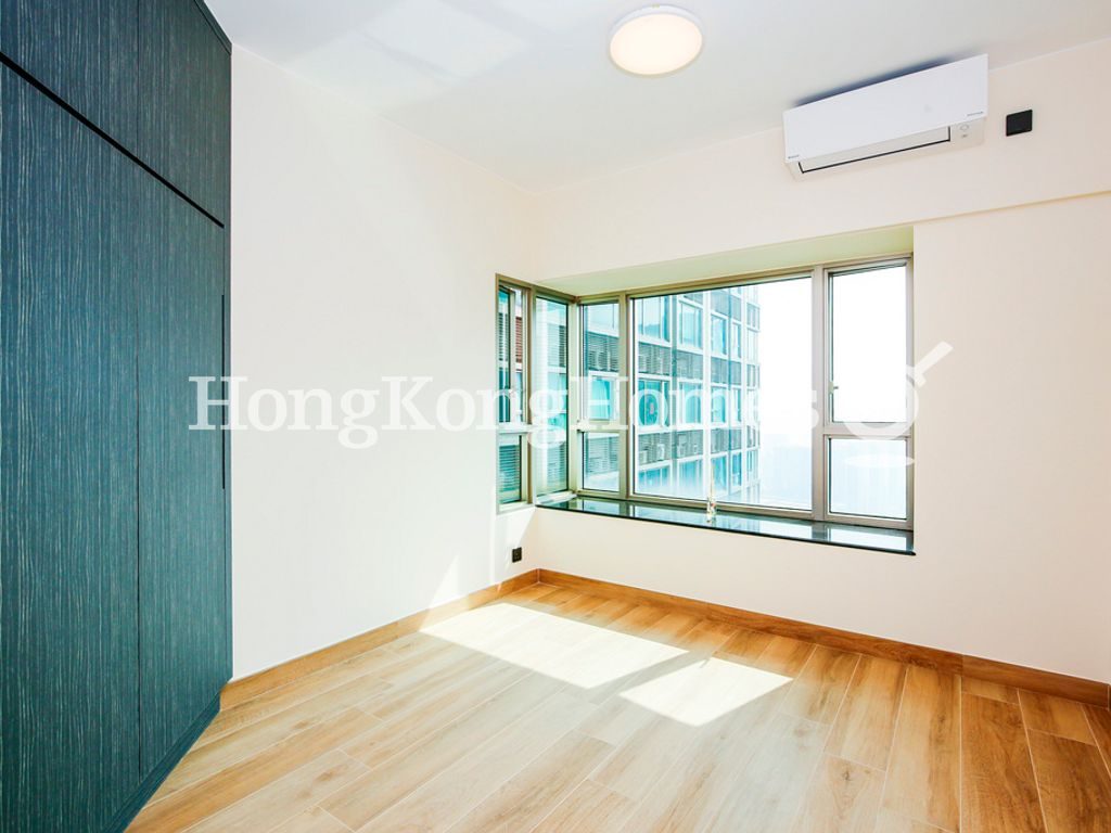 Master Bedroom — Sorrento Tower - 5, Tsim Sha Tsui