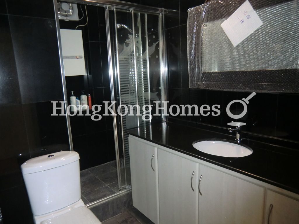 Guest Bathroom — Best View Court, Mid-levels Central