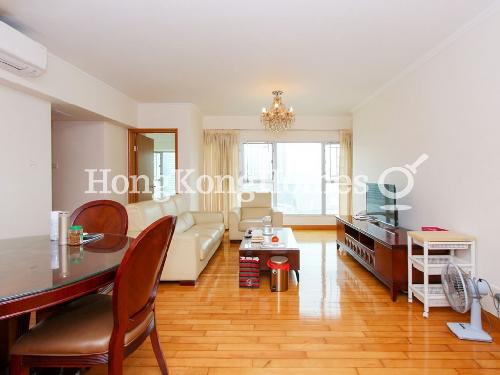 Living and Dining Room — The Waterfront - Block 03, Tsim Sha Tsui