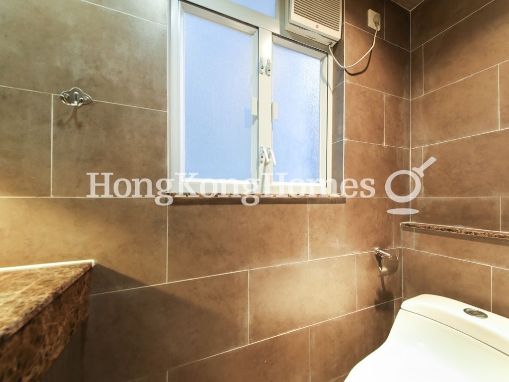 Guest Powder Room — Alpine Court, Mid-levels West