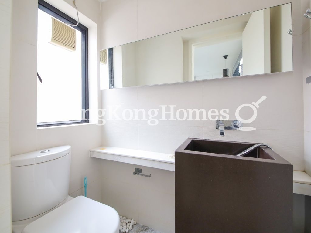 Guest Powder Room — Peace Court, Mid-levels West