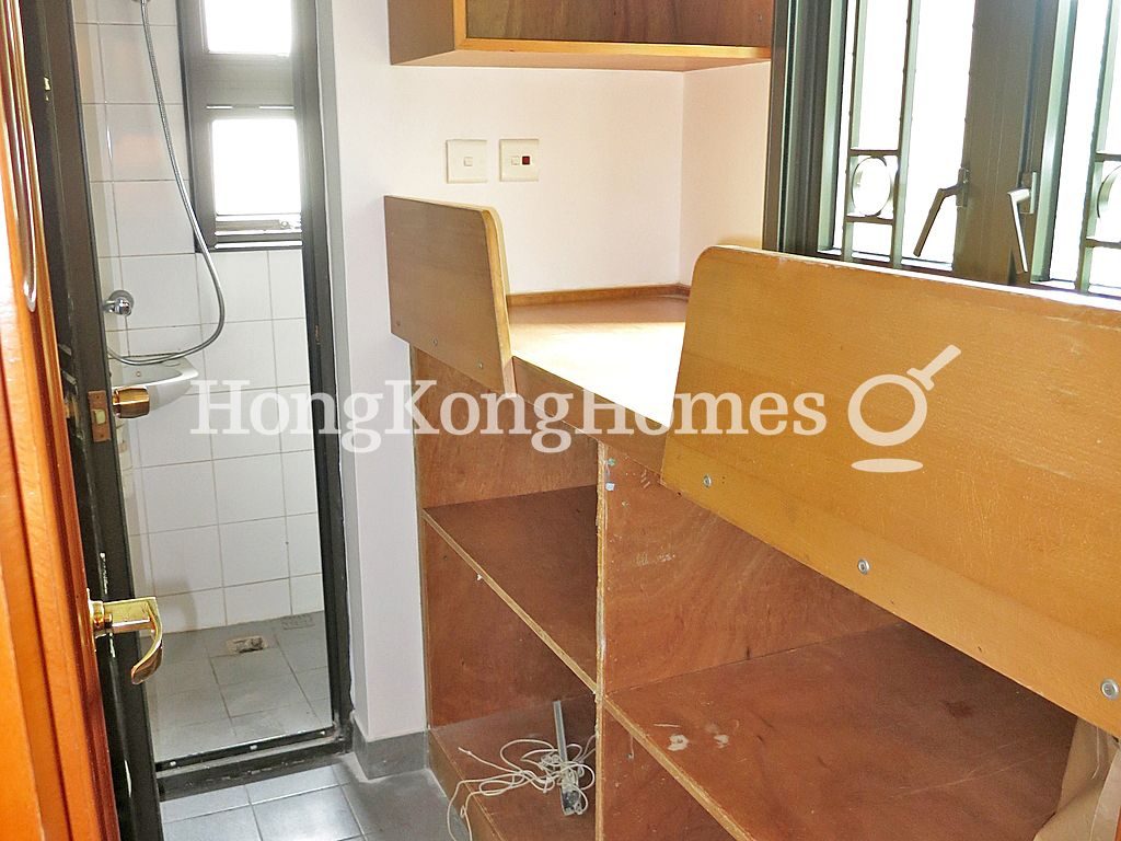 Maid's Room — Po Shan Road, 1 - Block 03, Mid-levels West