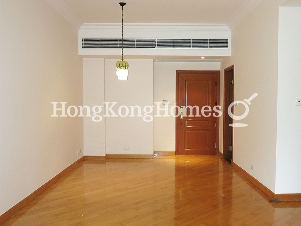 Living and Dining Room — Po Shan Road, 1 - Block 03, Mid-levels West