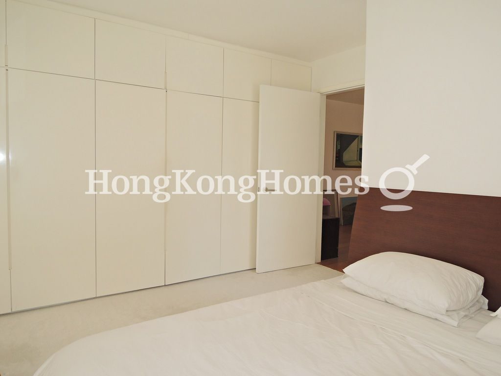 Built-in Wardrobe in Master Bedroom — South Bay Towers, Repulse Bay