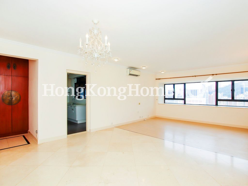Living and Dining Room — The Broadville, Happy Valley