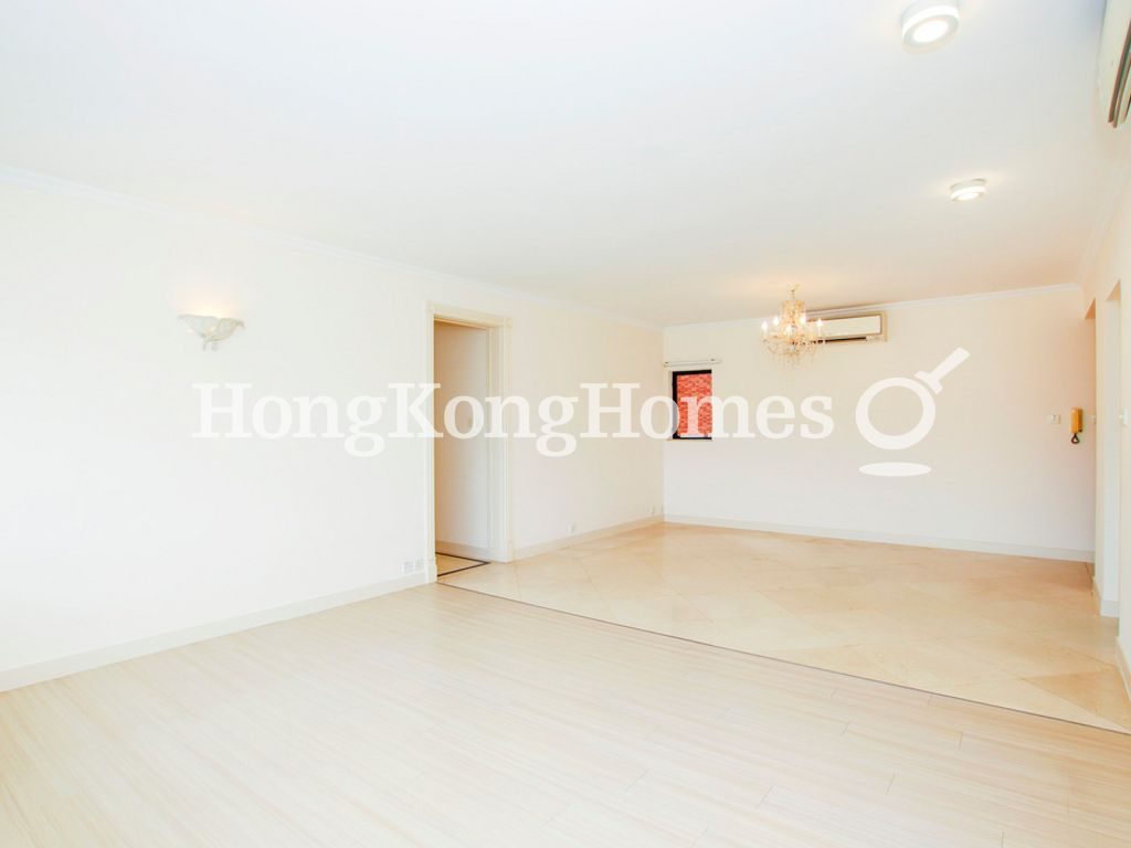 Living and Dining Room — The Broadville, Happy Valley