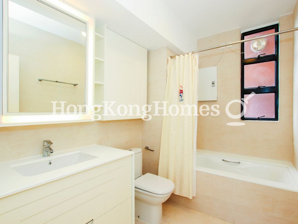 Master Bathroom — The Broadville, Happy Valley