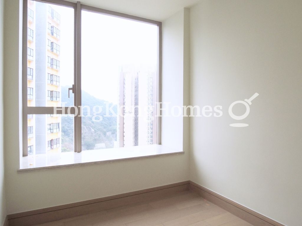 Third Bedroom — Cadogan, Western / Kennedy Town