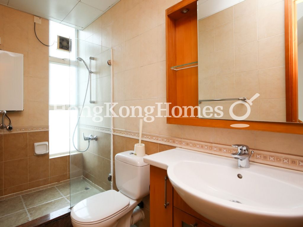 Guest Bathroom — Costa Bello - Block  10-11, Sai Kung