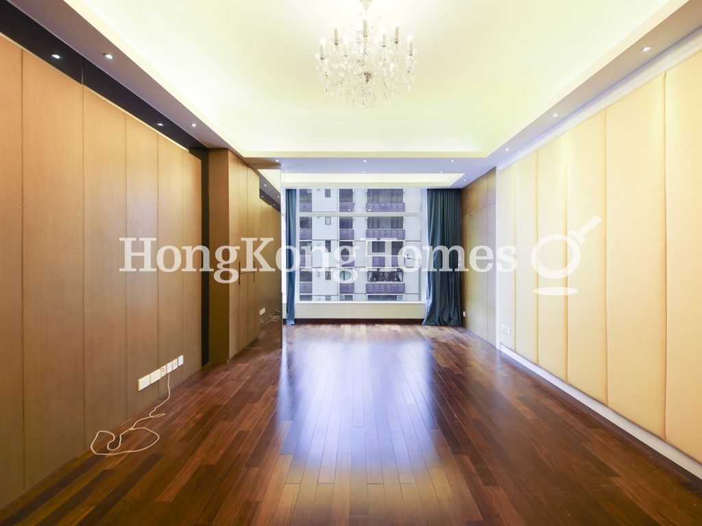 photo 2 — Donnell Court, Mid-levels Central
