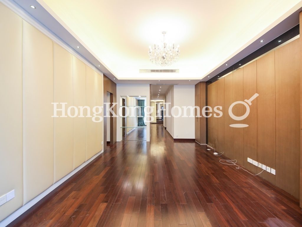 photo 4 — Donnell Court, Mid-levels Central