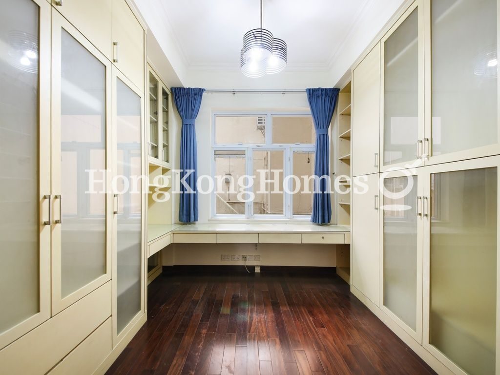 photo 7 — Donnell Court, Mid-levels Central