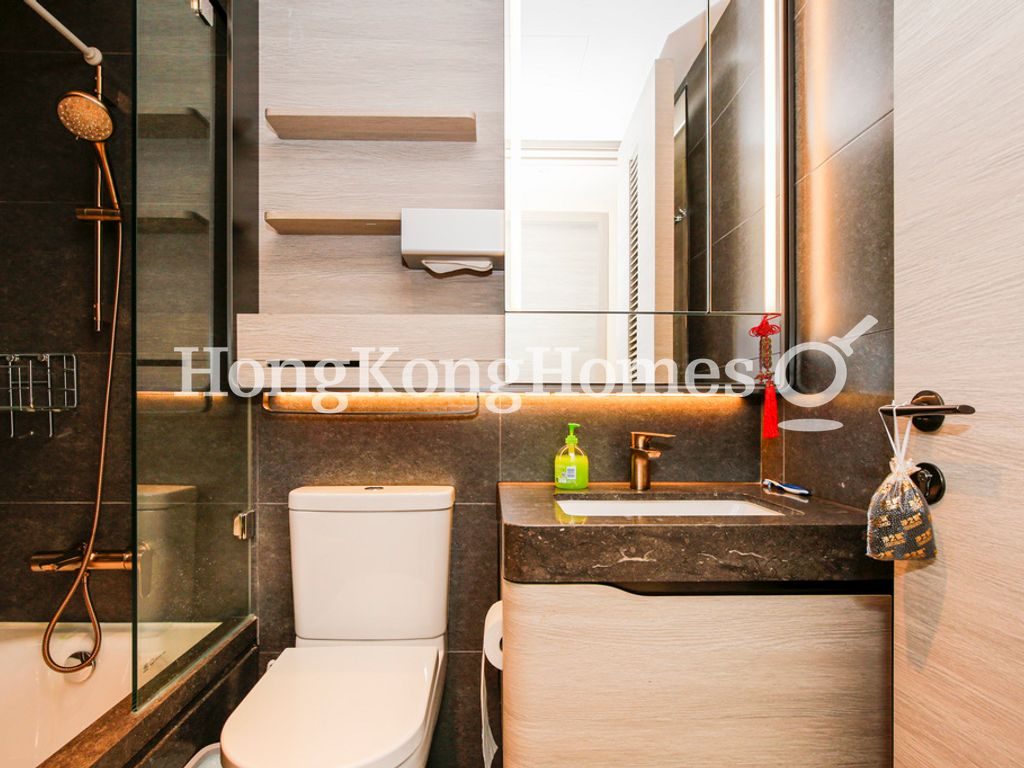 Guest Bathroom — Fleur Pavilia, North Point