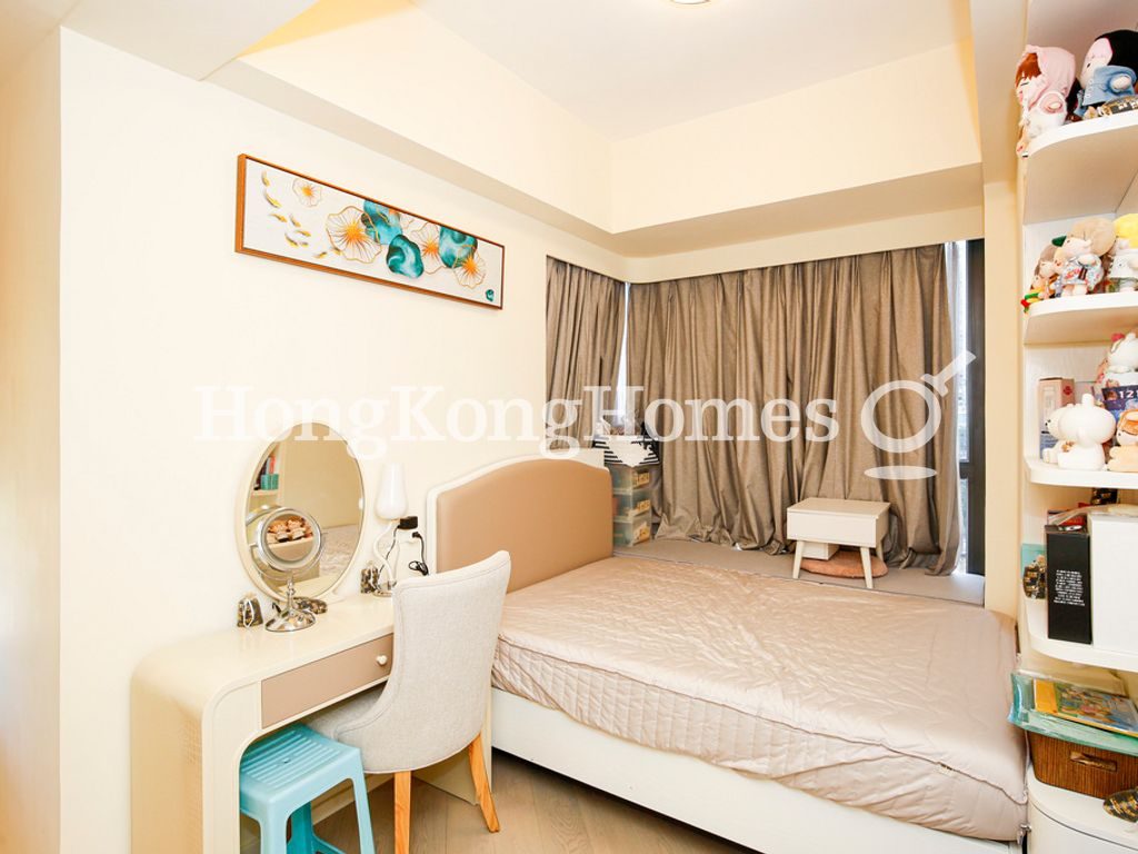 Second Ensuite Bedroom — Fleur Pavilia, North Point