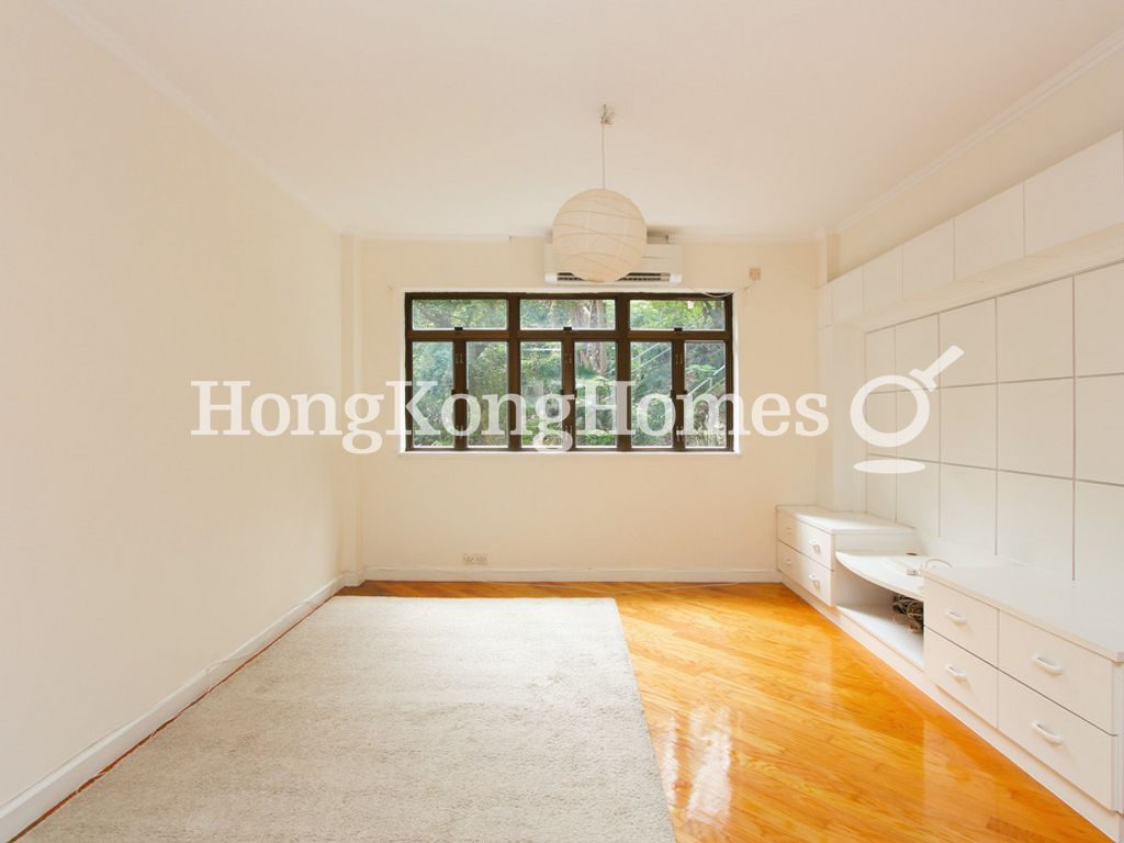 Living and Dining Room — Mirror Marina, Mid-levels West