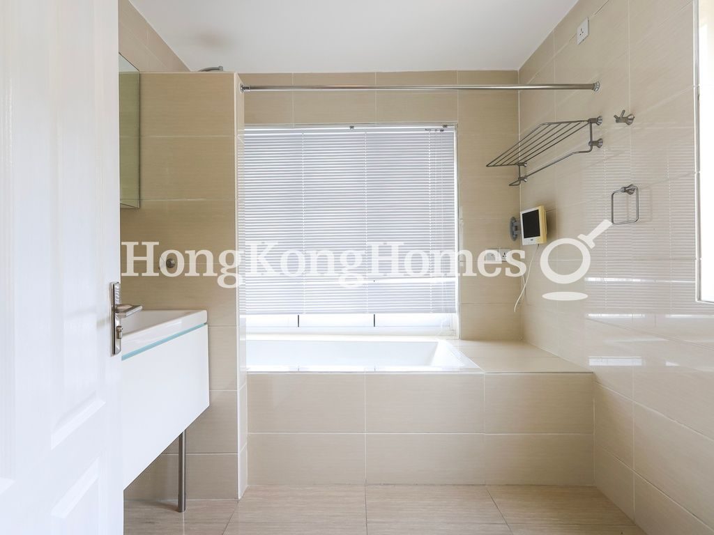 Master Bathroom — Pak Kong Au, Sai Kung