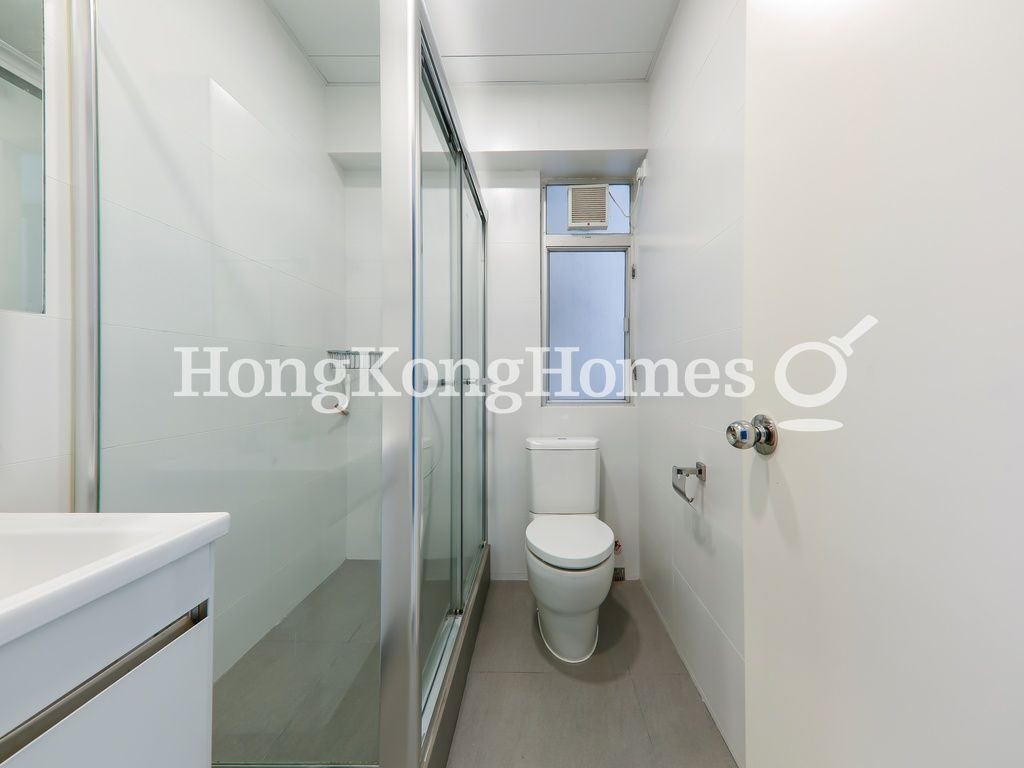 Guest Bathroom — Realty Gardens - Paris Court, Mid-levels West