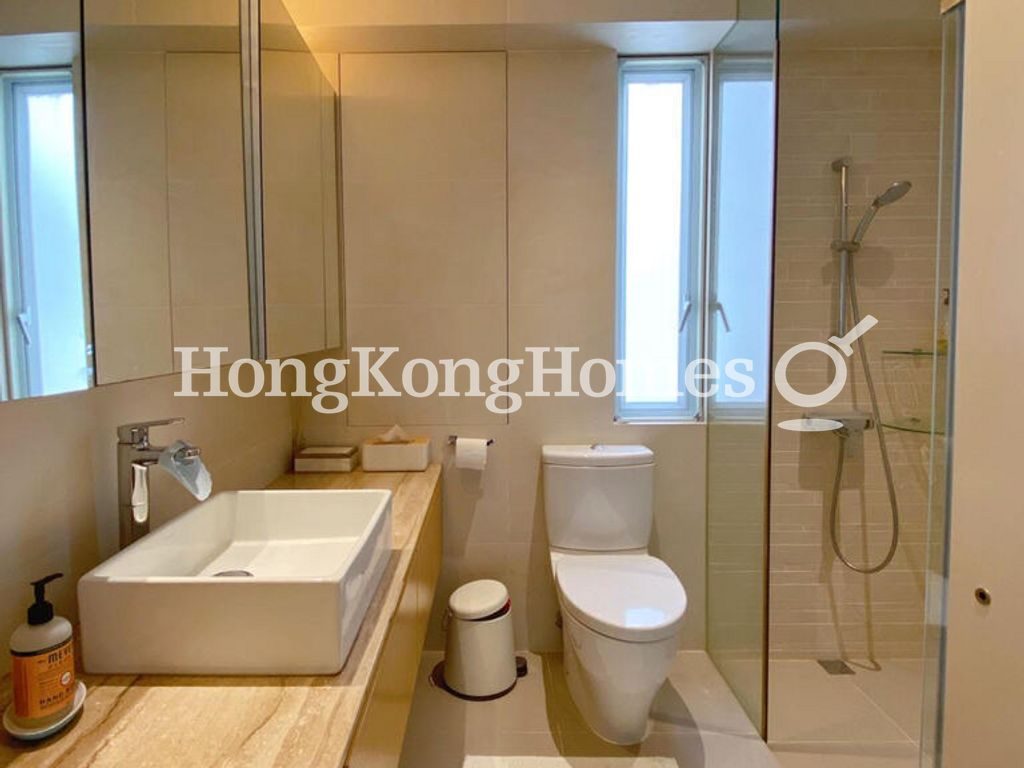 Second guest bathroom — Realty Gardens - Venice Court, Mid-levels West