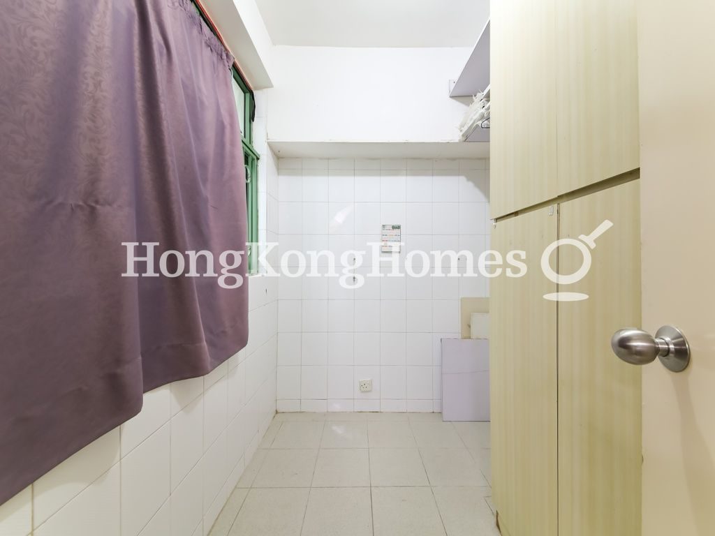 Maid's Room — Robinson Place - Block 02, Mid-levels West
