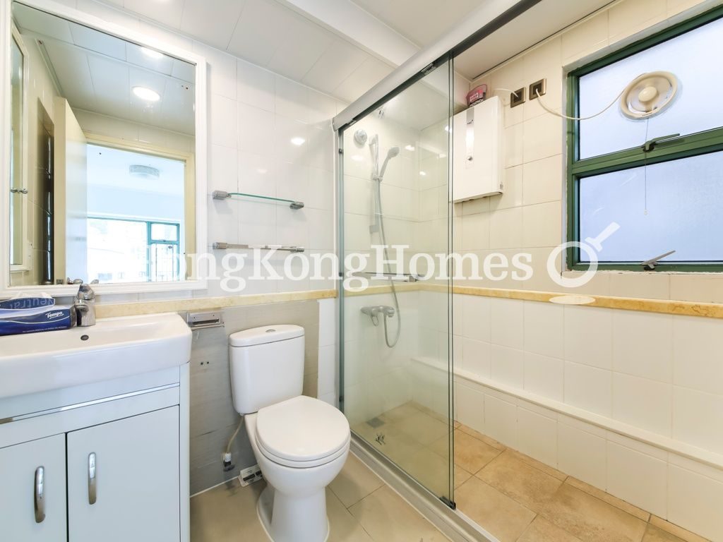 Master Bathroom — Robinson Place - Block 02, Mid-levels West