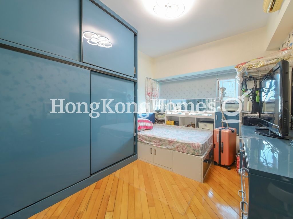 Master Bedroom — Sorrento Tower - 1, Tsim Sha Tsui