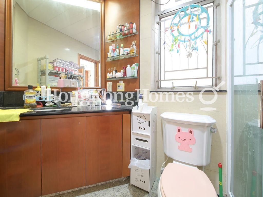 Master Bathroom — Sorrento Tower - 1, Tsim Sha Tsui