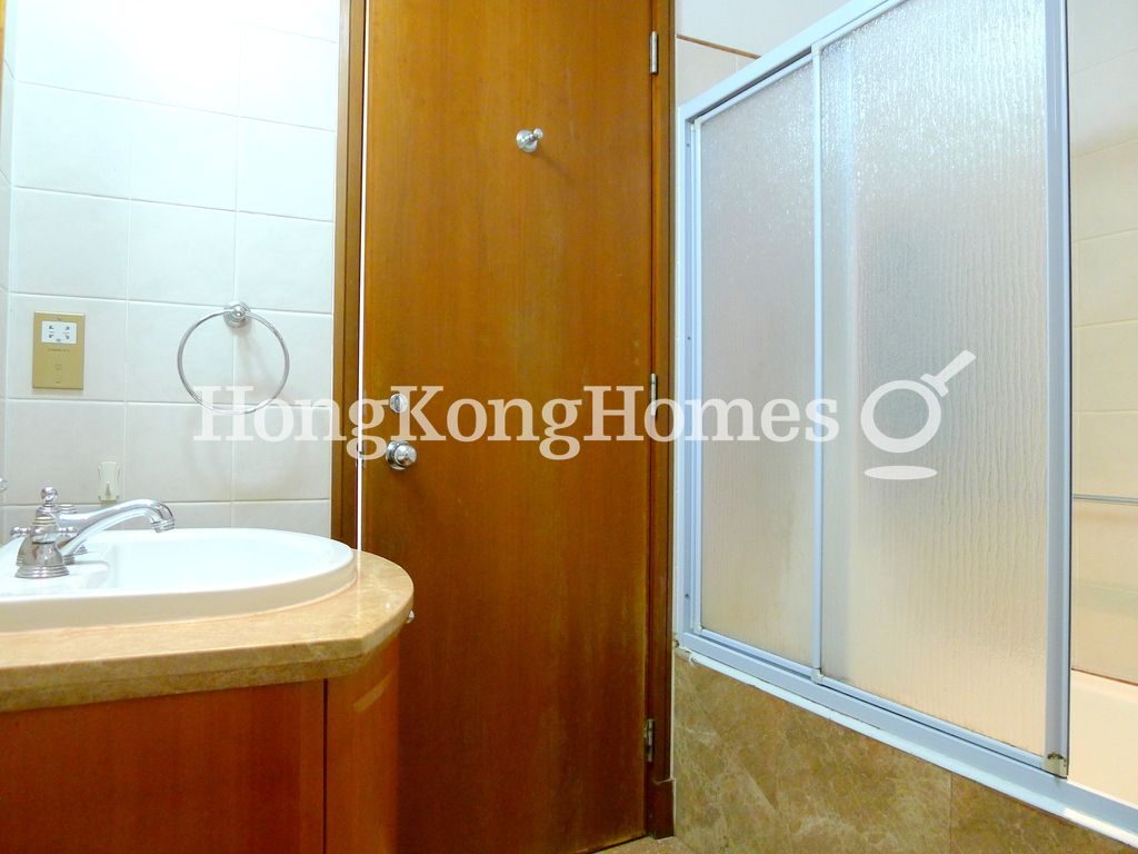Guest Bathroom — Starcrest - Tower 1, Wan Chai