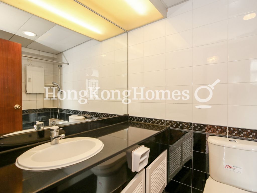 Master Bathroom — The Grand Panorama I, Mid-levels West