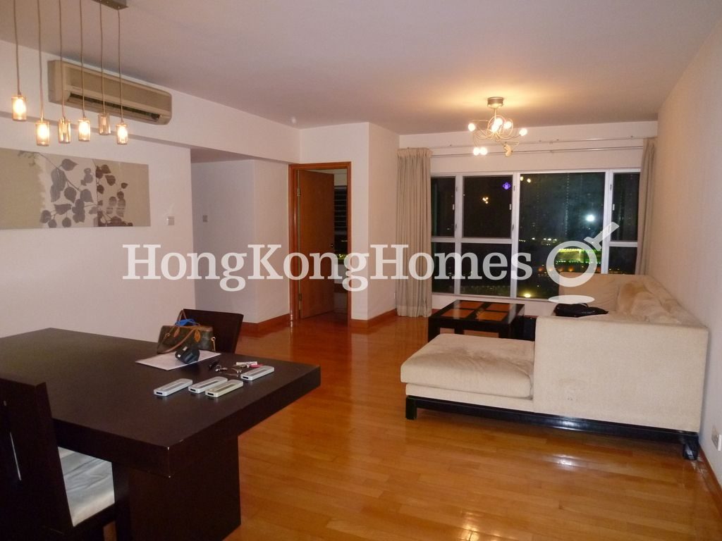 Living and Dining Room — The Waterfront - Block 03, Tsim Sha Tsui